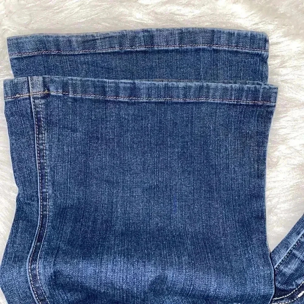 White House Black Market Flare Leg Jeans - Picture 5 of 5